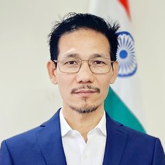 Portrait of Hui Tag