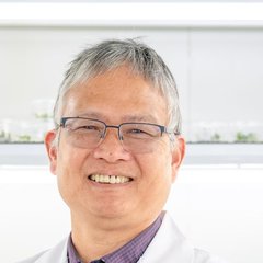 Portrait of Jia‐Long Yao